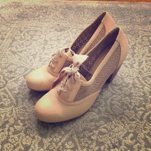 Beige oxfords
